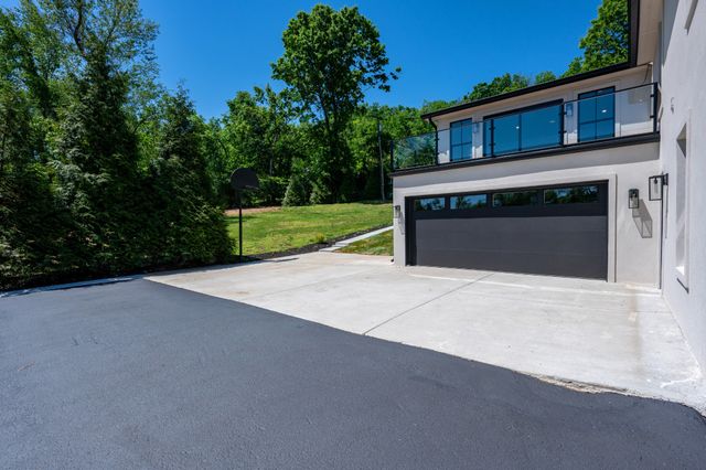 1235 Carl Seyfert Memorial Dr, Brentwood, TN 37027