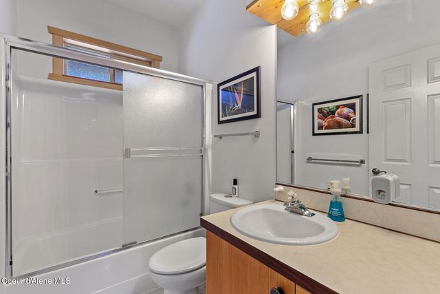 11537 N Trafalgar ST, Hayden, ID 83835