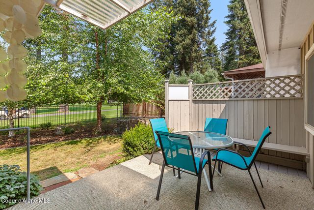 11537 N Trafalgar ST, Hayden, ID 83835