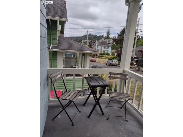 612 HARRISON Ave, Astoria, OR 97103