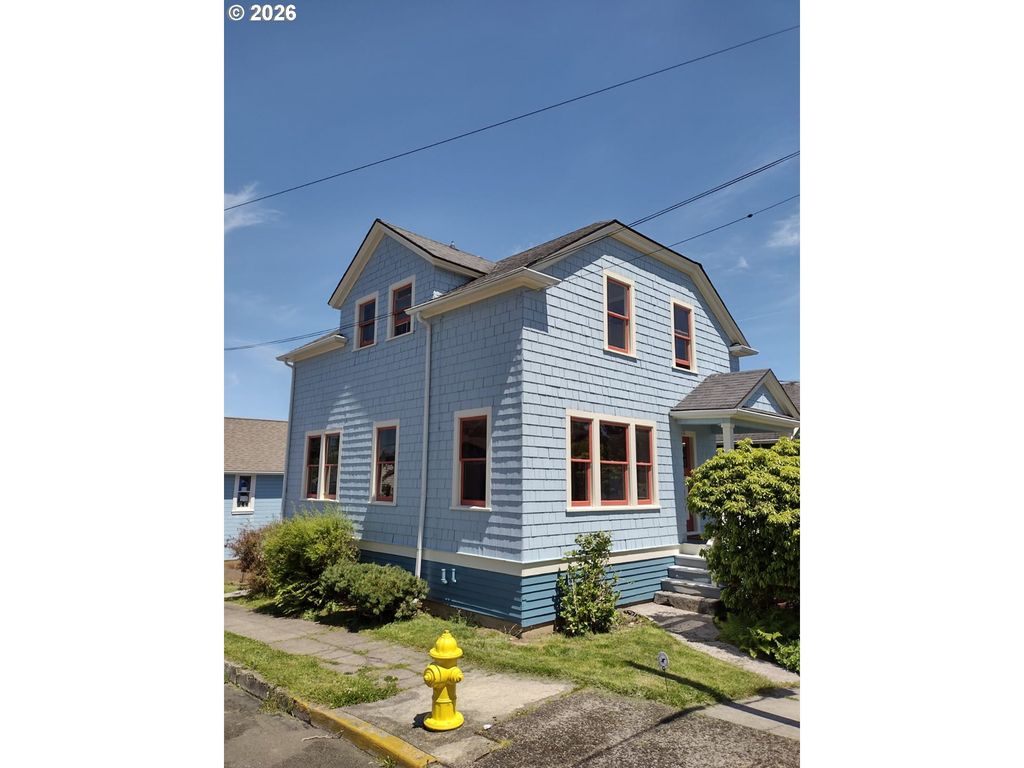612 HARRISON Ave, Astoria, OR 97103