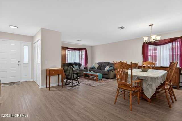 152 Pulaski Boulevard, Toms River, NJ 08757