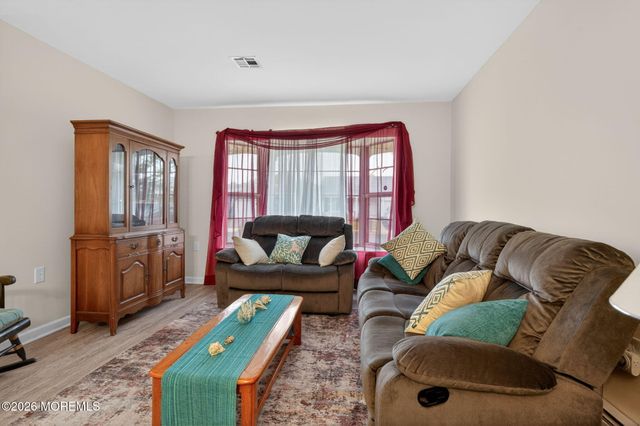 152 Pulaski Boulevard, Toms River, NJ 08757