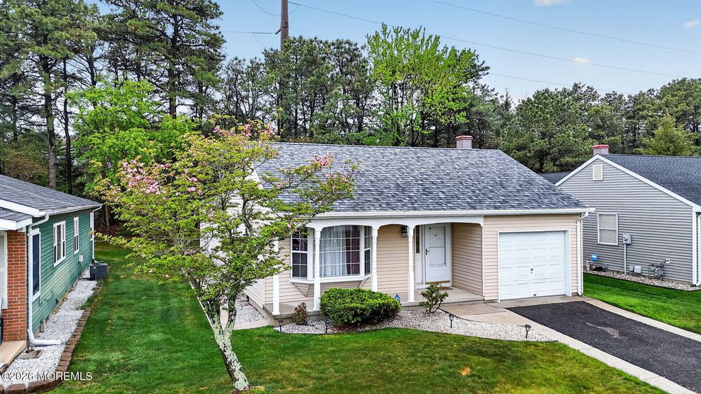 152 Pulaski Boulevard, Toms River, NJ 08757