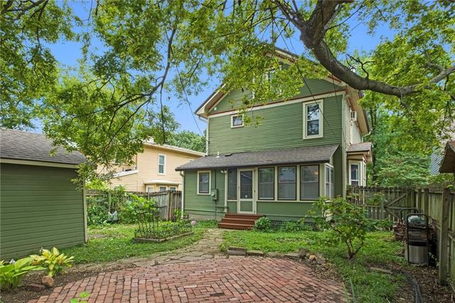 817 Maine Street, Lawrence, KS 66044