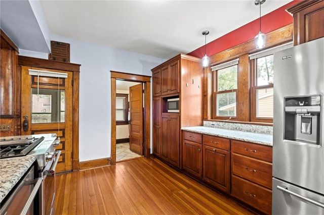 817 Maine Street, Lawrence, KS 66044