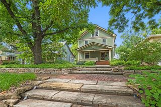 817 Maine Street, Lawrence, KS 66044