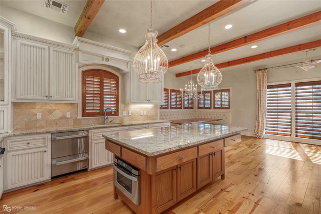 110 Esplanade Court, Bossier City, LA 71111