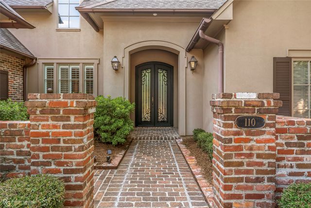 110 Esplanade Court, Bossier City, LA 71111