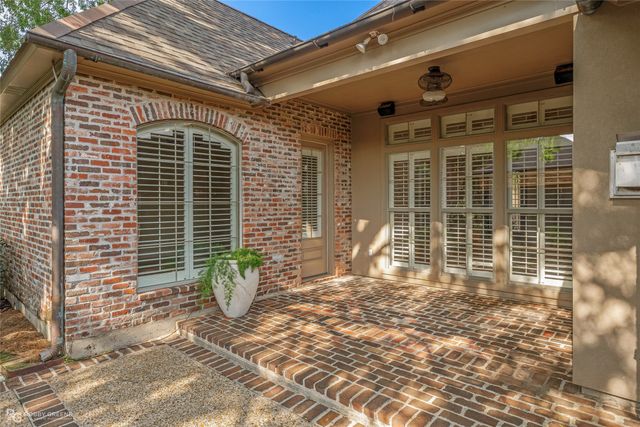 110 Esplanade Court, Bossier City, LA 71111