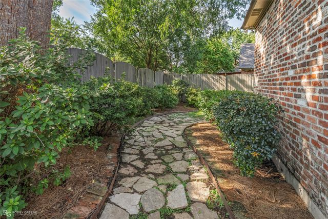 110 Esplanade Court, Bossier City, LA 71111