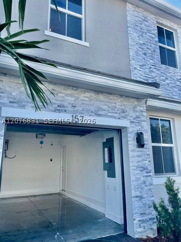 157 SW 170th Ave, Pembroke Pines, FL 33027