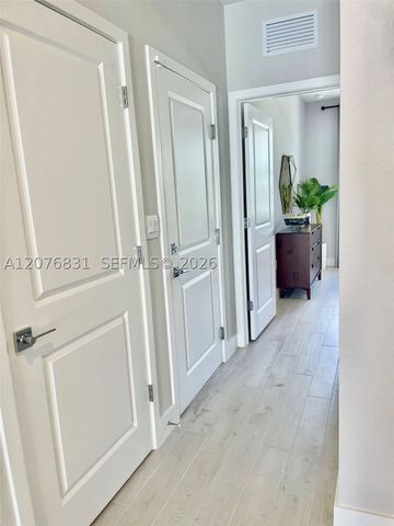 157 SW 170th Ave, Pembroke Pines, FL 33027