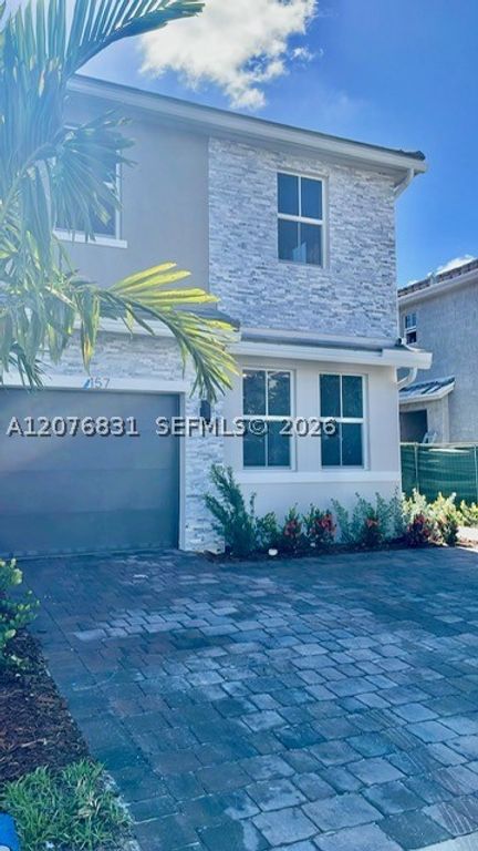 157 SW 170th Ave, Pembroke Pines, FL 33027