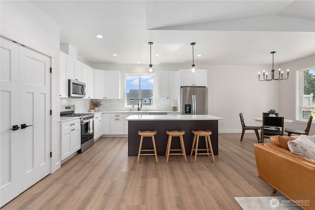 412 W 4th Street, Everson, WA 98247