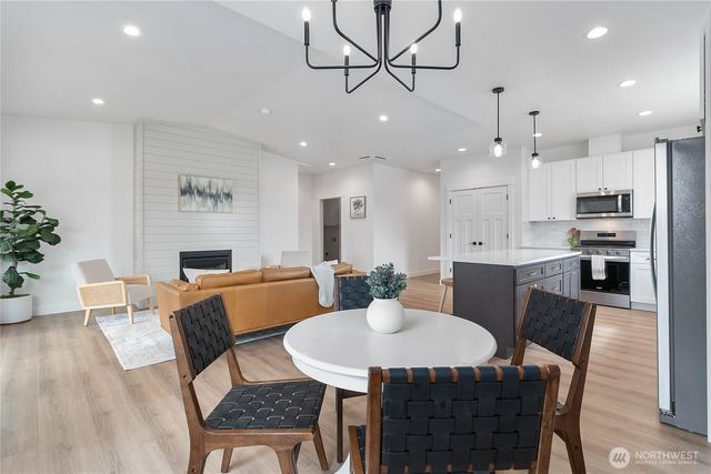 412 W 4th Street, Everson, WA 98247