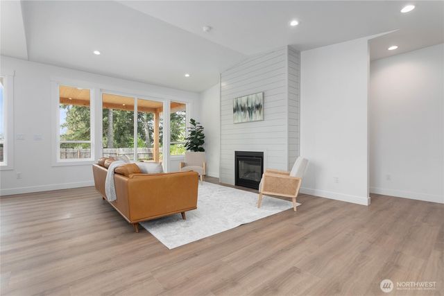 412 W 4th Street, Everson, WA 98247