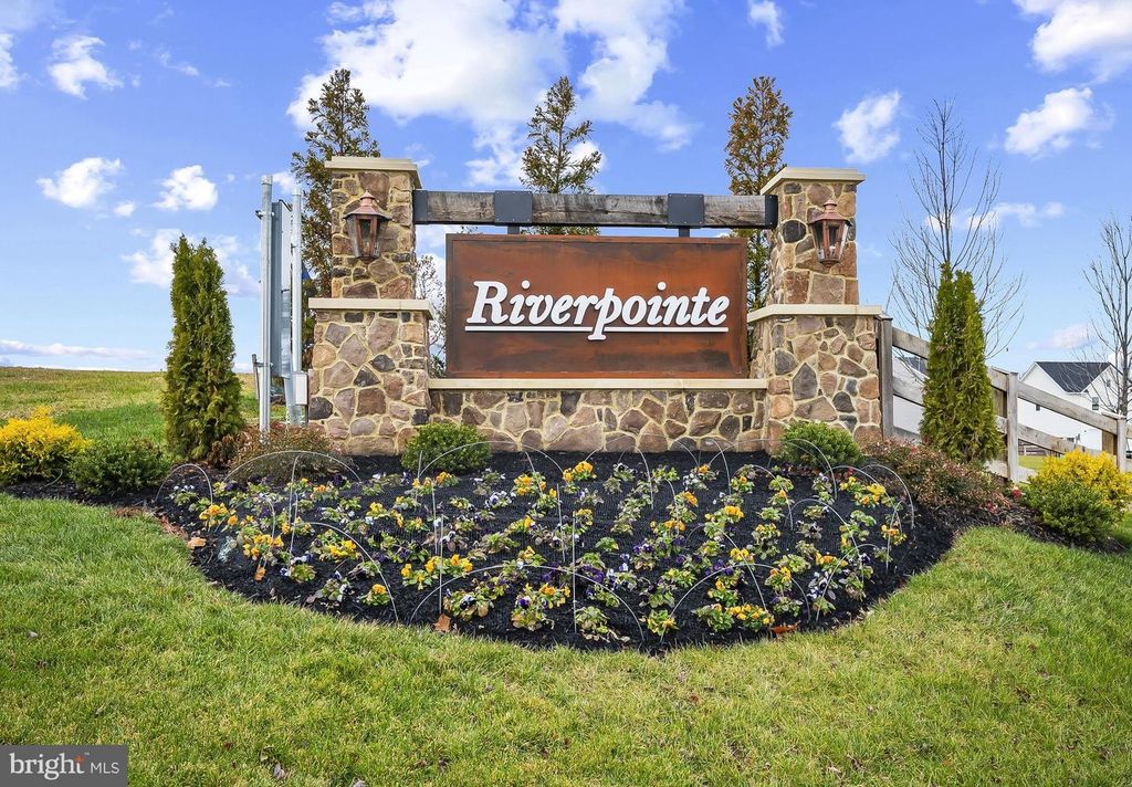 313 ECLIPSE ST, Charles Town, WV 25414