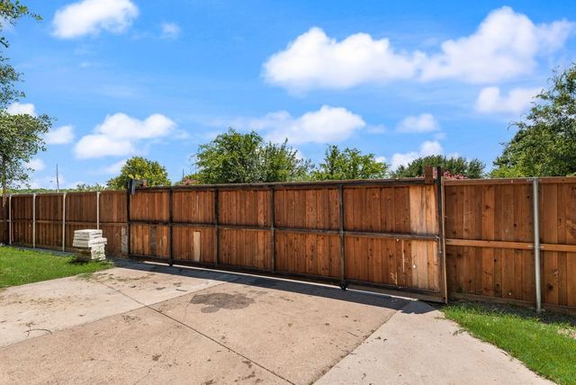 920 Meadowdale Drive, Royse City, TX 75189
