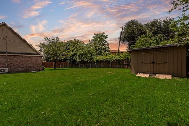 920 Meadowdale Drive, Royse City, TX 75189
