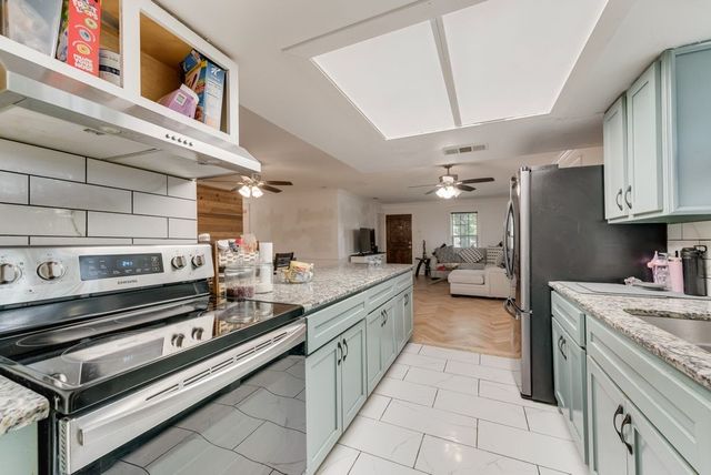 920 Meadowdale Drive, Royse City, TX 75189