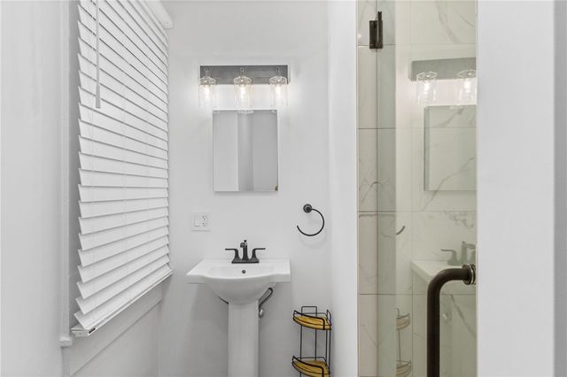 13 Sherman Street, Newport, RI 02840