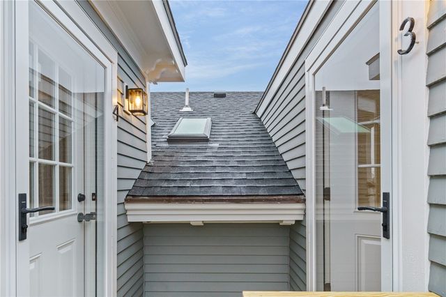 13 Sherman Street, Newport, RI 02840