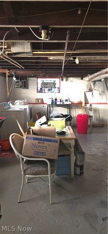 8109 Dorver Avenue, Cleveland, OH 44105