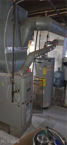 8109 Dorver Avenue, Cleveland, OH 44105