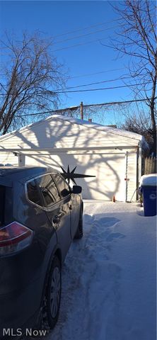 8109 Dorver Avenue, Cleveland, OH 44105