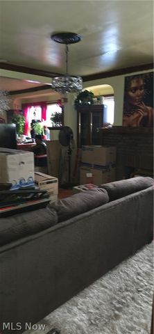 8109 Dorver Avenue, Cleveland, OH 44105