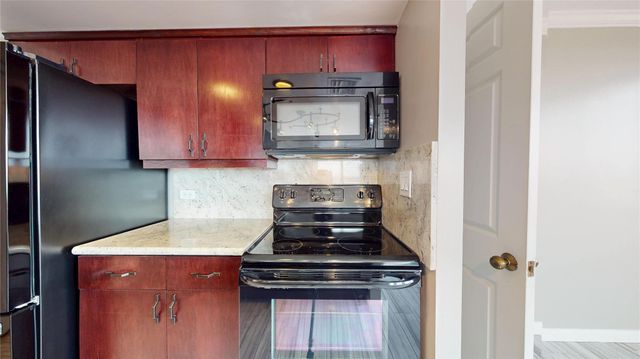 3525 Sage Road 1404, Houston, TX 77056