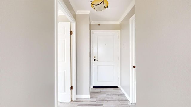 3525 Sage Road 1404, Houston, TX 77056