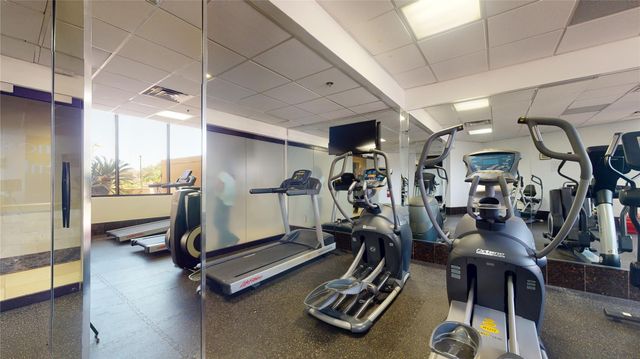 3525 Sage Road 1404, Houston, TX 77056