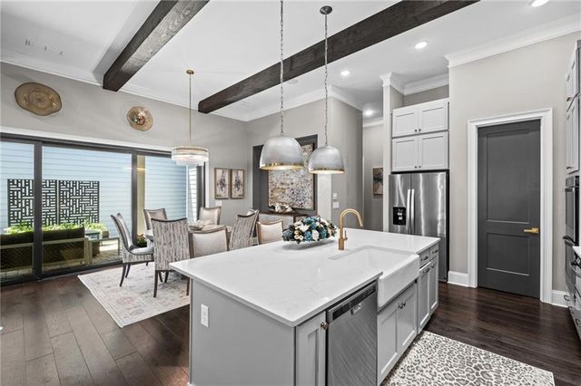 112 Village Green Avenue, Woodstock, GA 30189