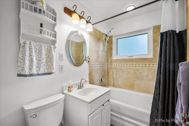 34W912 Clyde Parkway, St. Charles, IL 60174