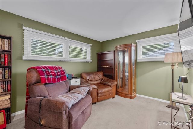 34W912 Clyde Parkway, St. Charles, IL 60174
