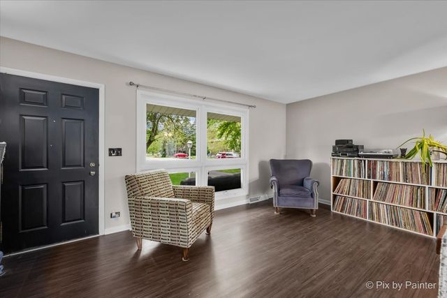34W912 Clyde Parkway, St. Charles, IL 60174