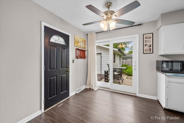 34W912 Clyde Parkway, St. Charles, IL 60174