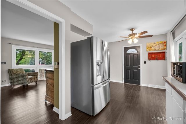 34W912 Clyde Parkway, St. Charles, IL 60174