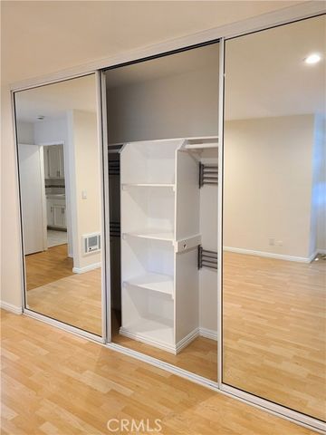 360 S Euclid 122, Pasadena, CA 91101