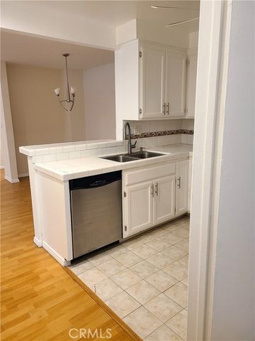 360 S Euclid 122, Pasadena, CA 91101