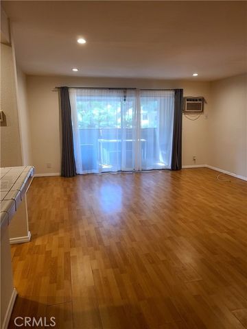 360 S Euclid 122, Pasadena, CA 91101