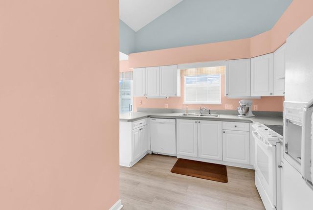 9452 Pinckney Ln., Murrells Inlet, SC 29576