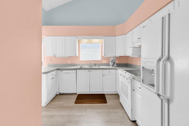 9452 Pinckney Ln., Murrells Inlet, SC 29576