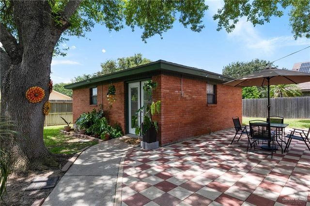 1614 Walnut Court, Harlingen, TX 78550