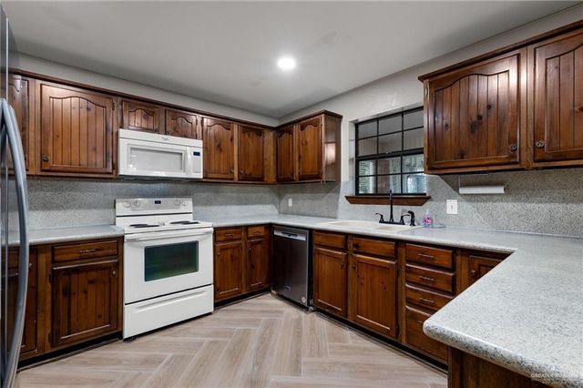 1614 Walnut Court, Harlingen, TX 78550