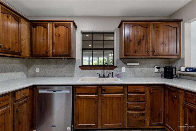 1614 Walnut Court, Harlingen, TX 78550