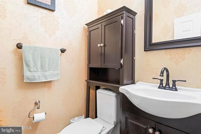 206 HAWTHORNE LANE, Barnegat, NJ 08005