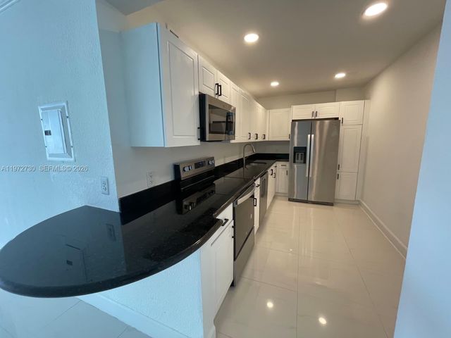 401 69th St 1204, Miami Beach, FL 33141